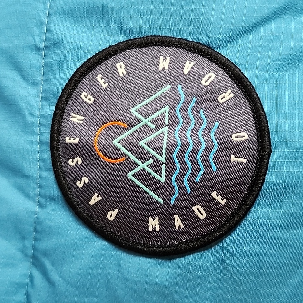 Passenger Teal Hooded Puffer Jacket sz M - Picture 3 of 7